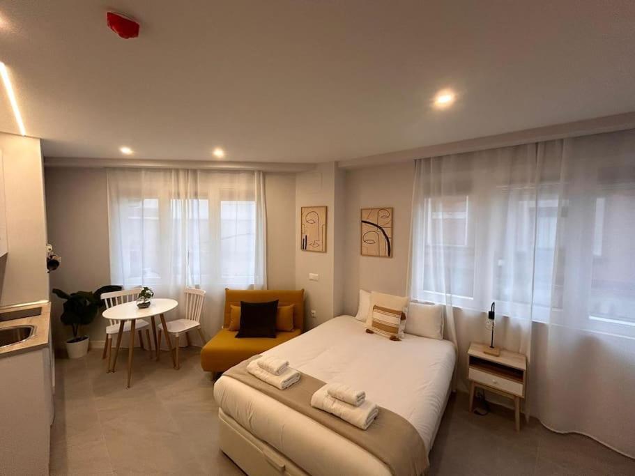 Cozy Studio In Tetuan - En 1/8 Madrid Buitenkant foto